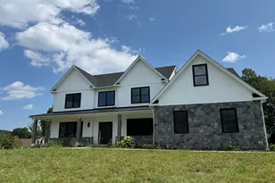 8 Melrose Dr, Cheshire, CT 06410 - Photo 1