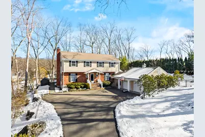 73 Chestnut Hill Lane, Stamford, CT 06903 - Photo 1