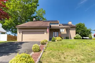 88 Heritage Dr, Waterbury, CT 06708 - Photo 1