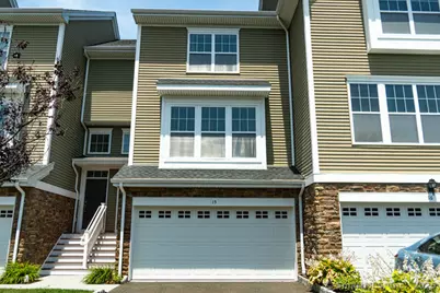 15 Bristol Terrace #15, Danbury, CT 06810 - Photo 1