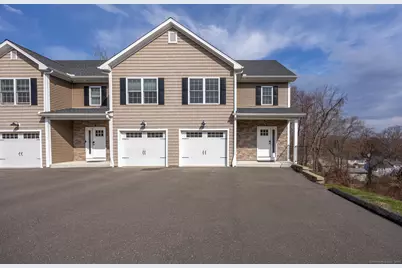 250 Cherry Avenue #APT C, Watertown, CT 06795 - Photo 1