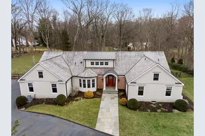33 Stonehenge Drive, New Canaan, CT 06840 - Photo 1