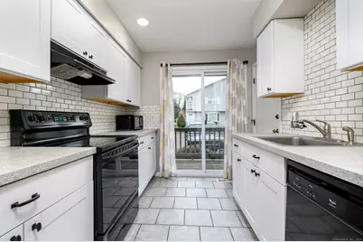 315 Glendale Avenue #B3, Bridgeport, CT 06606 - Photo 1