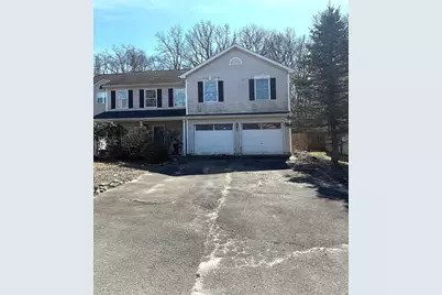 39 Taft Point, Waterbury, CT 06708 - Photo 1