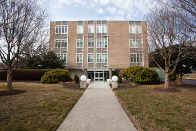 1028 Farmington Avenue #APT 1B, West Hartford, CT 06107 - Photo 1