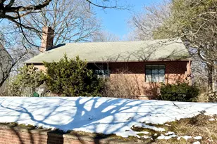 125 Hemlock Rd, New Haven, CT 06515 - Photo 1