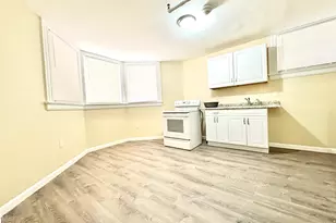135 W Main St, Waterbury, CT 06702 - Photo 1
