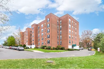 7 4th Street #2G, Stamford, CT 06905 - Photo 1