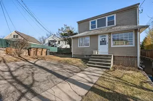 14 Overlook Pl, Stamford, CT 06907 - Photo 1