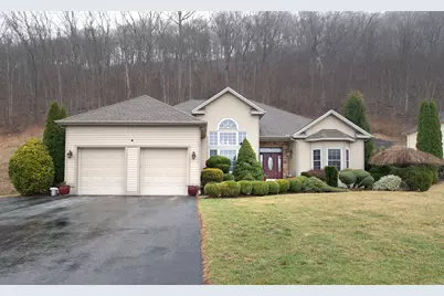 121 Sea Green Drive #121, Berlin, CT 06037 - Photo 1