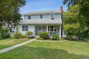 191 Hollow Tree Ridge Rd, Darien, CT 06820 - Photo 1