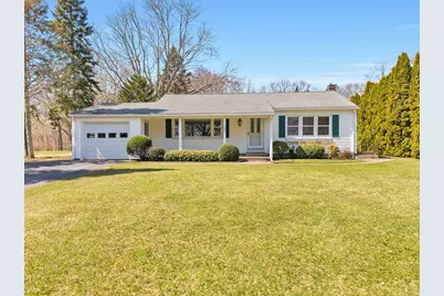 267 Pequot Avenue, Groton, CT 06355 - Photo 1