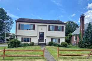 25 Wallace St, Shelton, CT 06484 - Photo 1