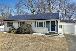 58 Bear Paw Rd, Bridgeport, CT 06606 - Photo 1