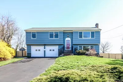 108 Hillcrest Road, Fairfield, CT 06824 - Photo 1