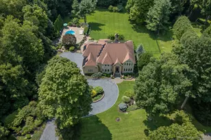 10 Edna Ct, Brookfield, CT 06804 - Photo 1