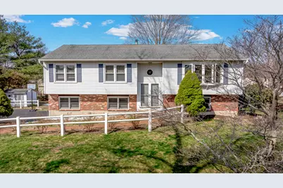 146 North Hill Road, North Haven, CT 06473 - Photo 1