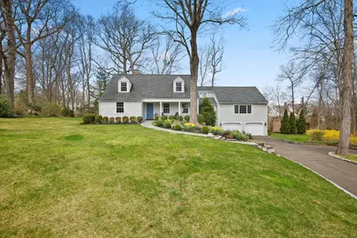 32 Kelley Green, New Canaan, CT 06840 - Photo 1