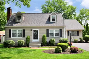 5 Middle Dr, Windsor Locks, CT 06096 - Photo 1