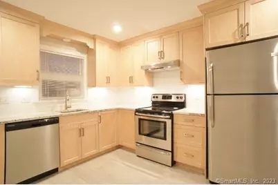 48 Grandview Avenue #B, Norwalk, CT 06850 - Photo 1