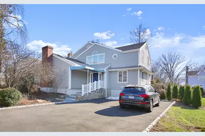 4 Covlee Drive, Westport, CT 06880 - Photo 1