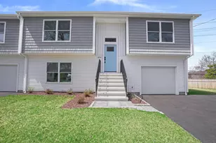 1972 Kings Hwy, Fairfield, CT 06824 - Photo 1