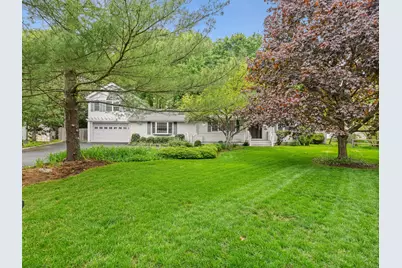 8 Argentine Way, Norwalk, CT 06850 - Photo 1