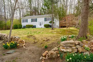 23 Oak Grove Rd, Brookfield, CT 06804 - Photo 1