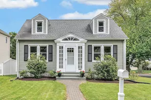 435 Lenox Rd, Fairfield, CT 06825 - Photo 1