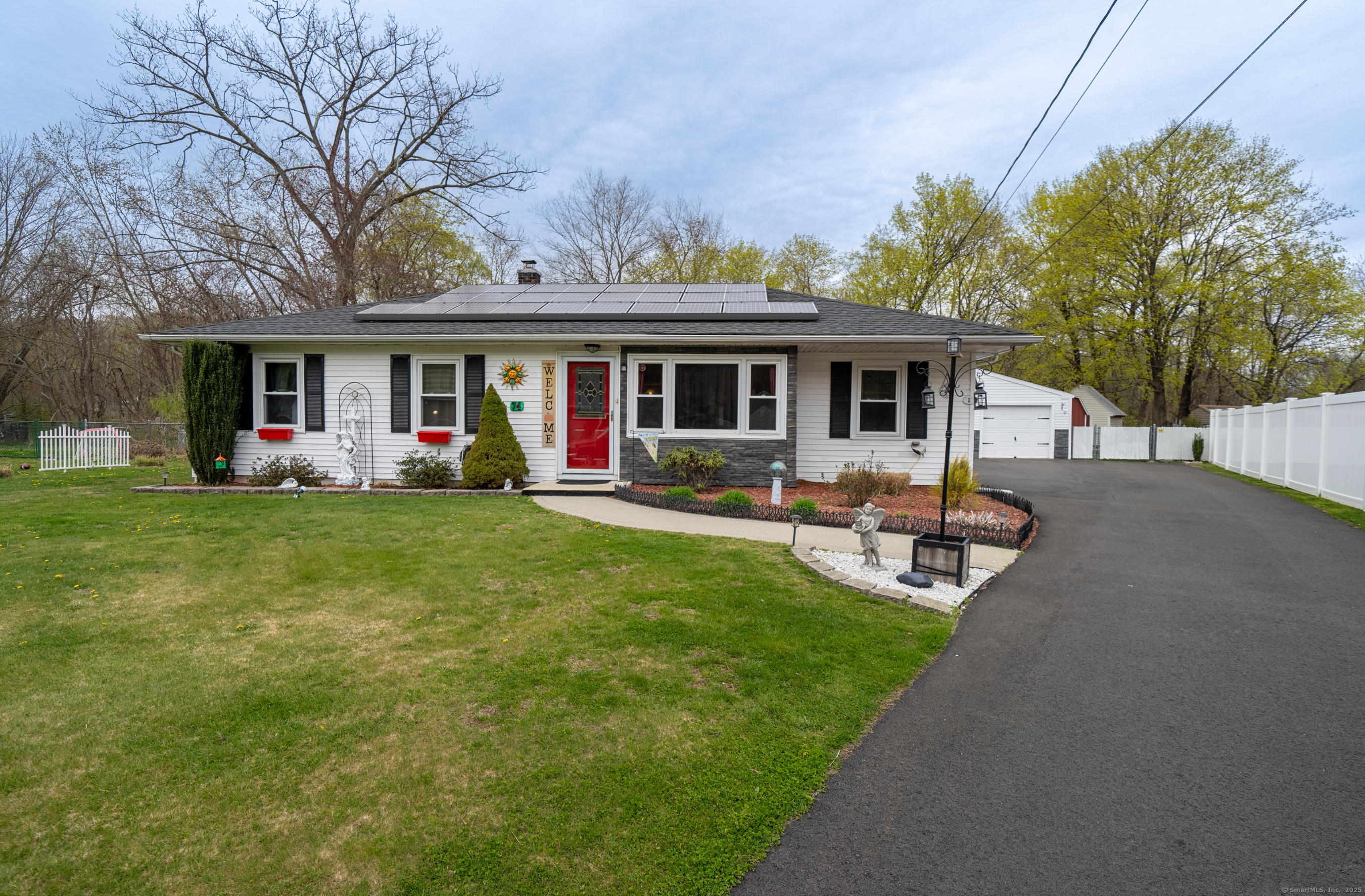 74 Willow Rd, East Haven, CT 06512 - MLS 24089974 - Coldwell Banker