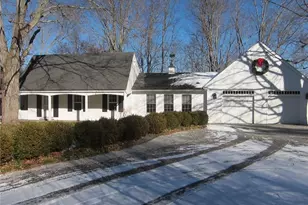 9 Ingham Hill Rd, Essex, CT 06426 - Photo 1