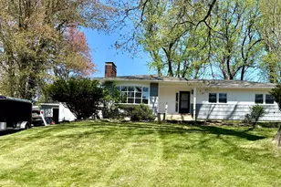 13 Brookfield Meadows, Brookfield, CT 06804 - Photo 1