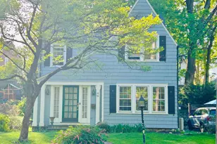 1086 Valley Rd, Fairfield, CT 06825 - Photo 1