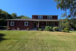 4 Virginia Dr, Ellington, CT 06029 - Photo 1