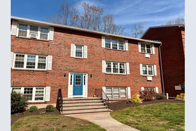 39 Briarwood Lane #APT D, Branford, CT 06405 - Photo 1