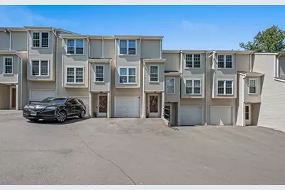 25 Deerwood Lane #8, Waterbury, CT 06704 - Photo 1