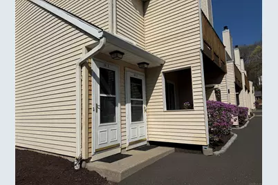 8 Rose Lane #APT 14-2, Danbury, CT 06811 - Photo 1