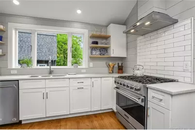 3 North Avenue, Weston, CT 06883 - Photo 1