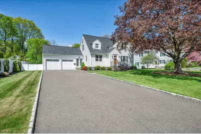 27 Bettswood Road, Norwalk, CT 06851 - Photo 1