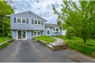 14 Bassett Road, Branford, CT 06405 - Photo 1