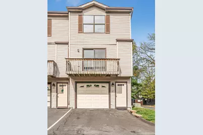 15 Crest Street #D27, West Haven, CT 06516 - Photo 1