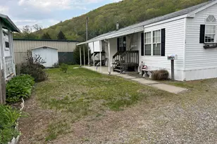 16 New St, Beacon Falls, CT 06403 - Photo 1