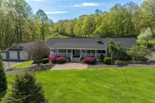 41 Castle Meadow Rd, Newtown, CT 06470 - Photo 1