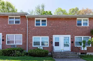 476 Woodbridge St, Manchester, CT 06042 - Photo 1