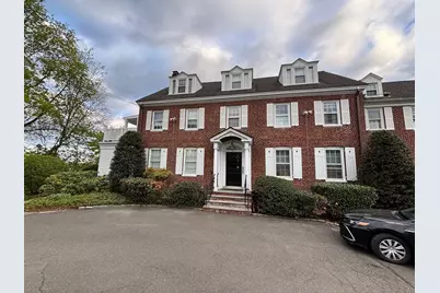 24 Saint Johns Place #APT 6, New Canaan, CT 06840 - Photo 1