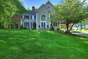 105 Coventry Ln, Trumbull, CT 06611 - Photo 1