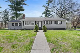 170 Riverside Dr, Hamden, CT 06518 - Photo 1