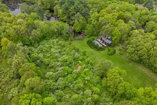 32 Beeholm Rd, Redding, CT 06896 - Photo 1