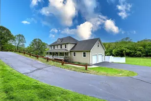 581 Chestnut Tree Hill Rd, Oxford, CT 06478 - Photo 1