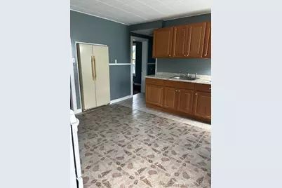 20 Lounsbury Avenue, Waterbury, CT 06706 - Photo 1